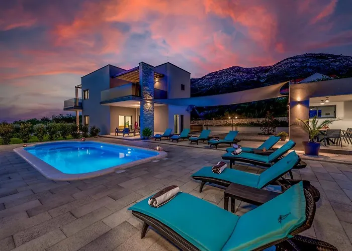 Luxury Villa Bava-5Minutes To Center Zvekovica photo