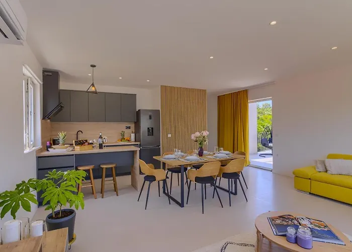 Luxury Nest Maretta & Oliva Apartment Medvinjak photo