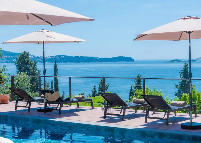 Villa Hortensia-With Private Pool And Beaches Front Mlini photo