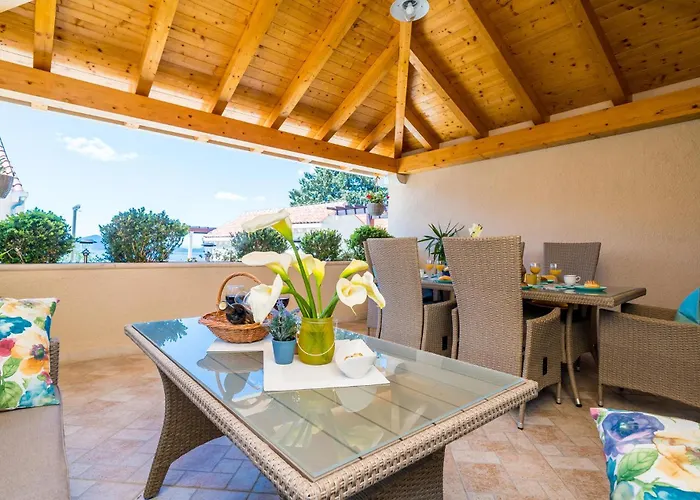Stunning Home In Banici With Wifi photo