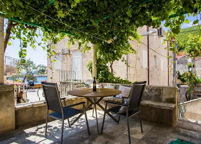 Stunning Home In Trstenik With Wifi photo