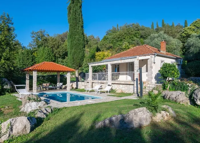 Photo de House Rilovic By Villas Guide Srednji Radovcici