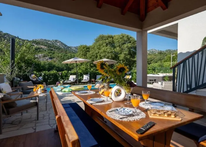 Three Bedroom Villa With Swimming Pool And Hot-Tub Topolo foto