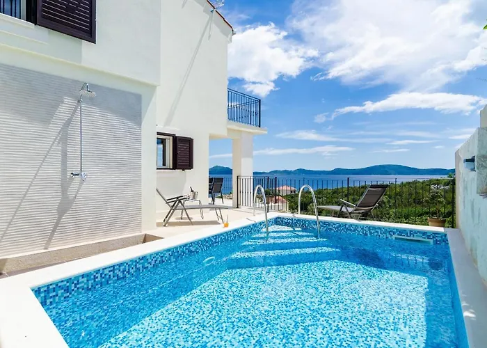 Villa Sofija - Three Bedroom Villa With Terrace And Swimming Pool Podimoc képek